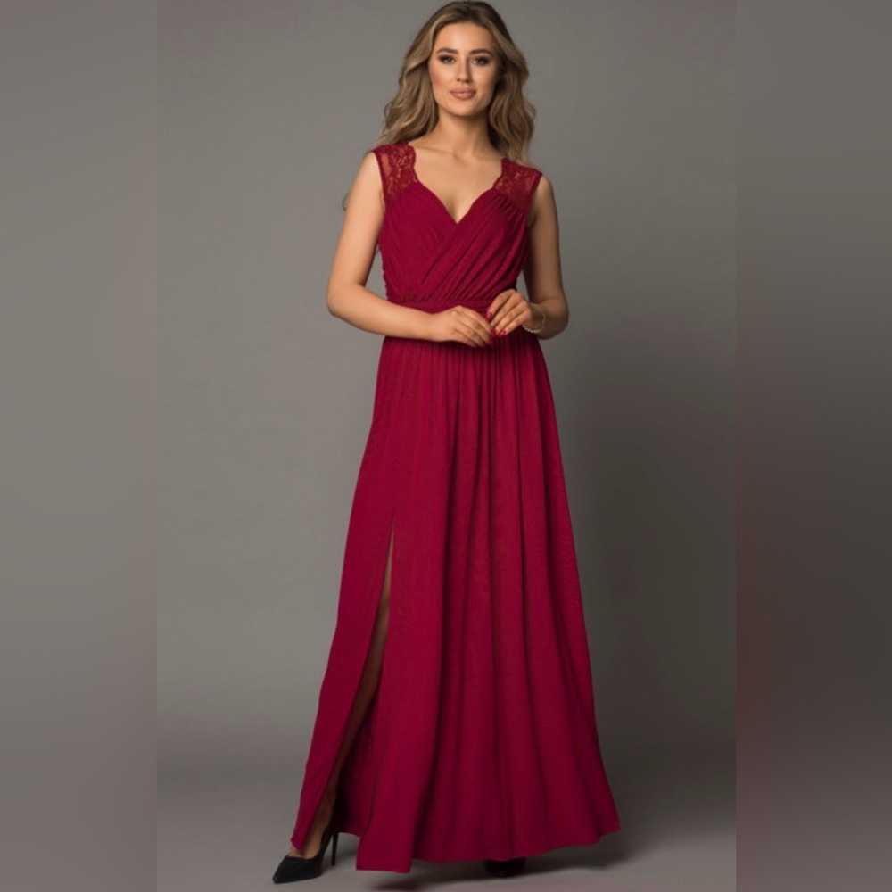 Chic Burgundy Lace Maxi Dress